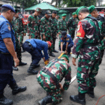 ubah warna baju pria yang kemeja biru, ubah jadi warna hijau (4)